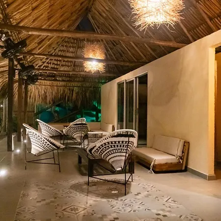 Tiki Hut Hostel-3