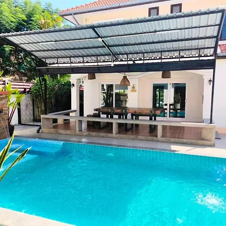 Baan Big Family Pool Villa-3
