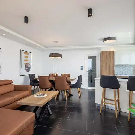 Vipo Prestige Apartments-3
