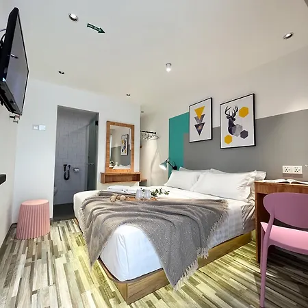 Apple 1 Hotel Gurney-3
