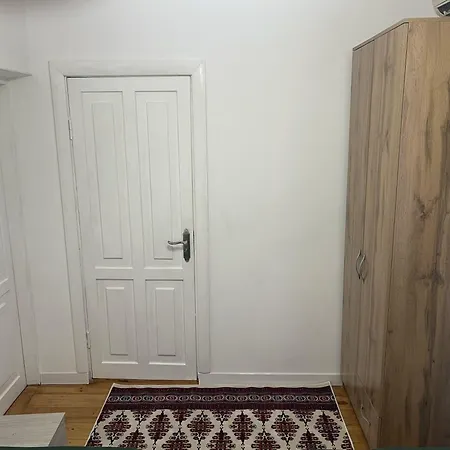 Family Guest House & Hostel-2