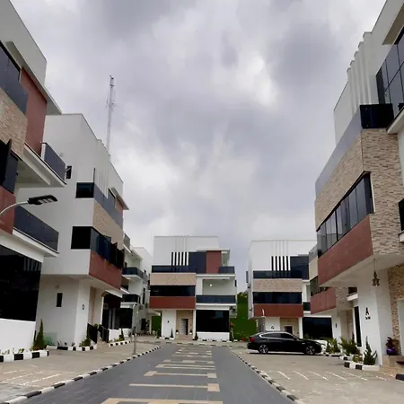 Lisa Suites-2
