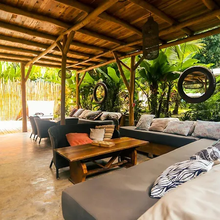 Cabinas Playa Surf Hostel-3