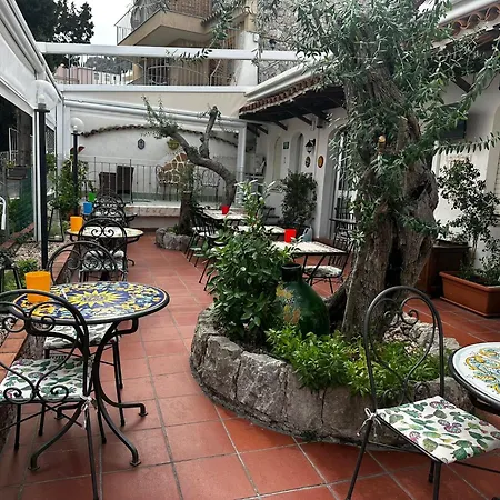 Taormina Garden Hotel-3