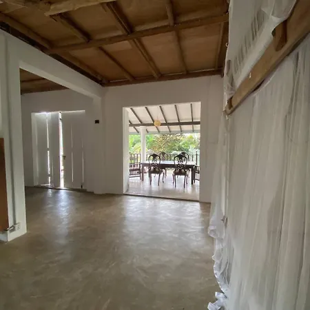 Pearl Villa Rooms And Hostel-3