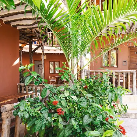 Shanuo Beach Bungalows-3