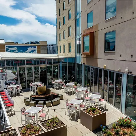 The Art Hotel Denver, Curio Collection By Hilton-3