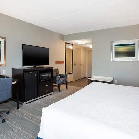 Hampton Inn & Suites Columbia/Southeast-Fort Jackson-2