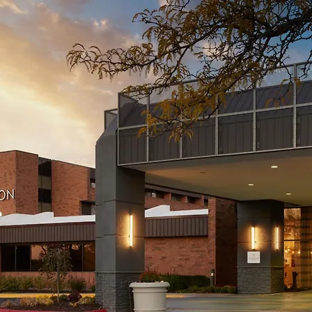 Sheraton Grand Rapids Airport Hotel-3