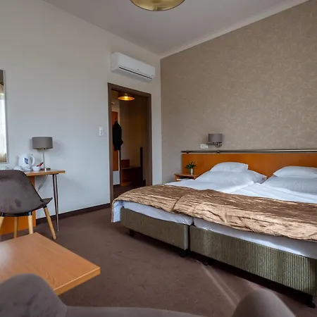 City Hotel Miskolc-2