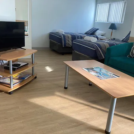 Mandurah Ocean Marina Chalets-3