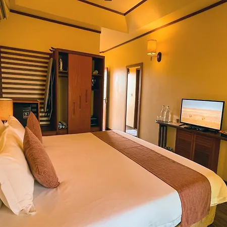 Araamu Hotels Maldives At Dhiffushi-2