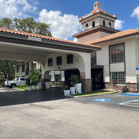 Red Roof Inn Plus & Suites Tampa - Busch Gardens-2