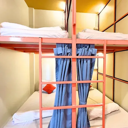 Sleepy Station Hostel-3