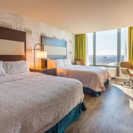 Hampton Inn & Suites Washington, D.C. - Navy Yard-2