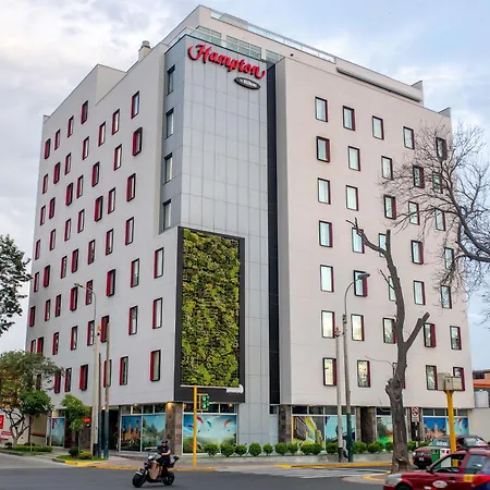 Hampton By Hilton Lima San Isidro-3