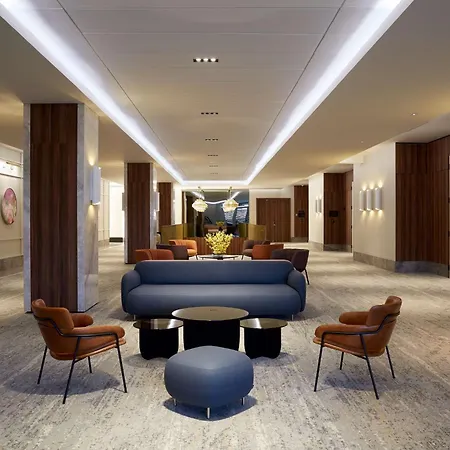 Hilton Garden Inn Montreal Midtown, Quebec, Canada-3