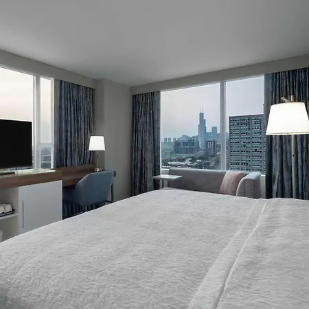 Hampton Inn Chicago Mccormick Place-2