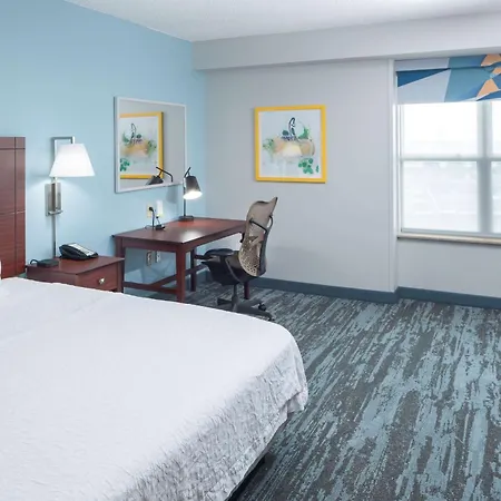 Hampton Inn & Suites Oklahoma City-Bricktown-2