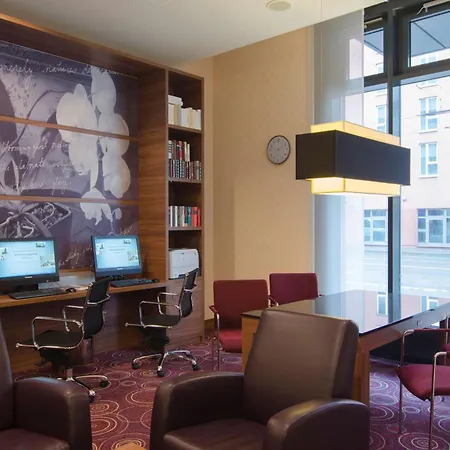 Hampton By Hilton Nuernberg City Center-2