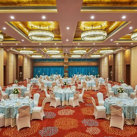 Hilton Garden Inn Lucknow-2