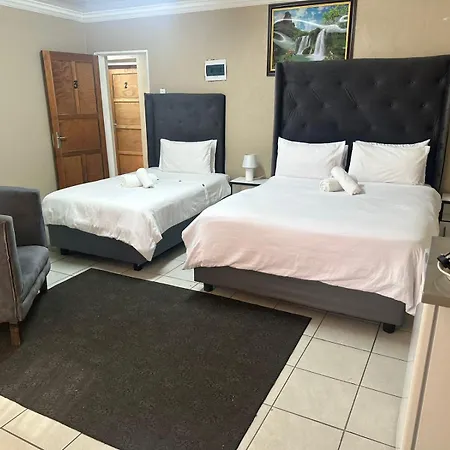 Super Classic Guest House-2