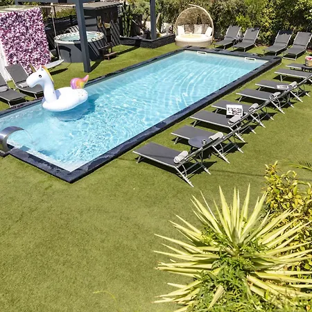 Hotel Eden Cassis - Centre-Ville- Piscine Chauffee, Jacuzzi Et Sauna - Parking Prive-3