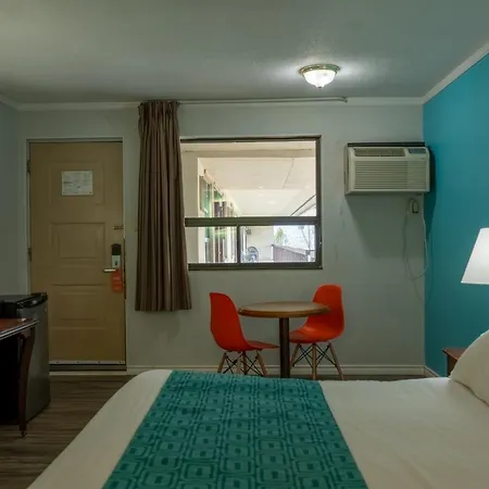 Howard Johnson By Wyndham Niagara Falls-2