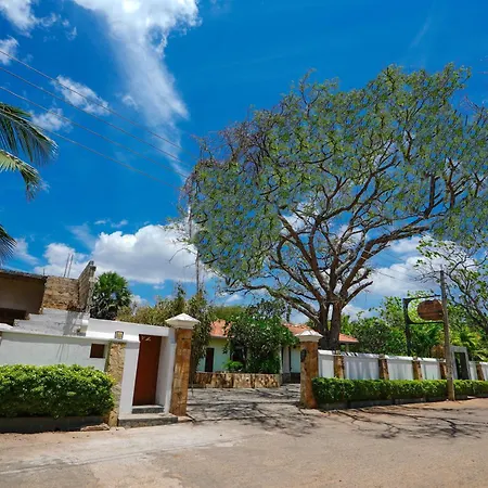 Hotel Tamarind Tree-3