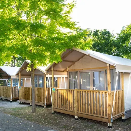 Hu Roma Camping In Town-3
