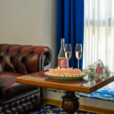 Royal Plaza By Stellar Hotels, Yerevan-3