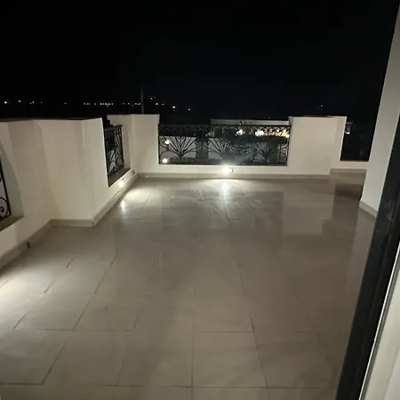 Belle Villa Avec Piscine Sans Vis A Vis-3