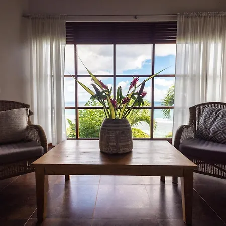 Villas De Jardin Self-Catering-3