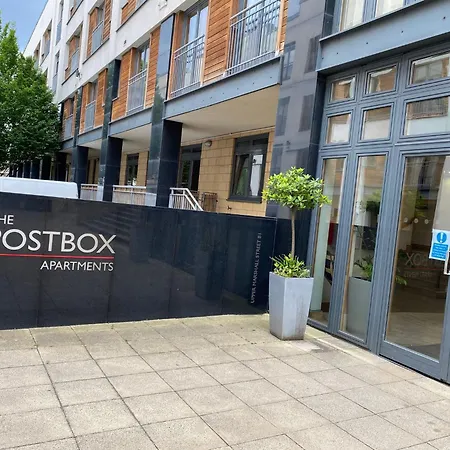 Spacious 2 Bedroom Apartment At The Postbox-2