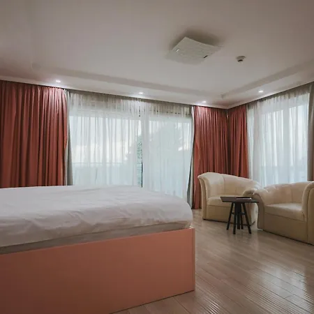 Mr.I Boutique Hotel & Bar-3