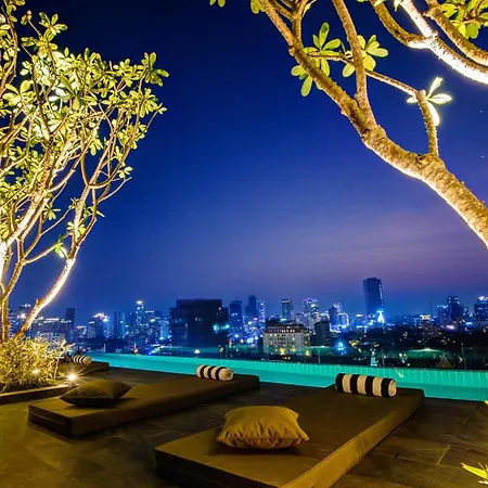 Glow Park Hotel Grand Royal Palace-3