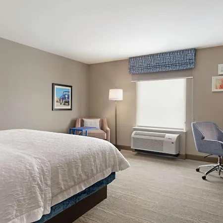 Hampton Inn & Suites Ocean City West-3