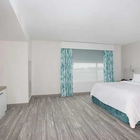 Hilton Garden Inn Omaha Aksarben Village-2