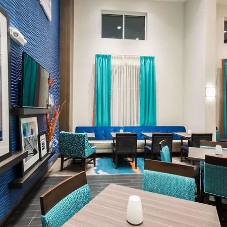 Hampton Inn & Suites Orlando Near Seaworld-2