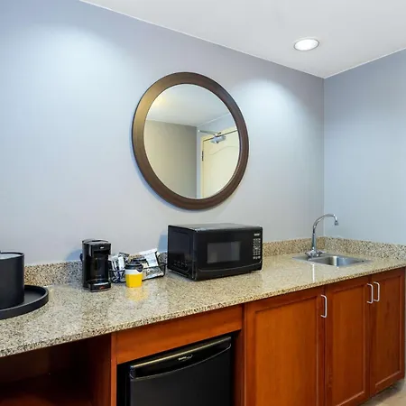 Hampton Inn & Suites Minneapolis St. Paul Airport - Mall Of America-3