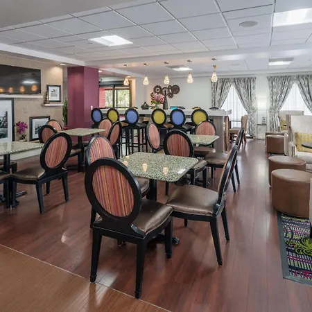Hampton Inn Livermore-3