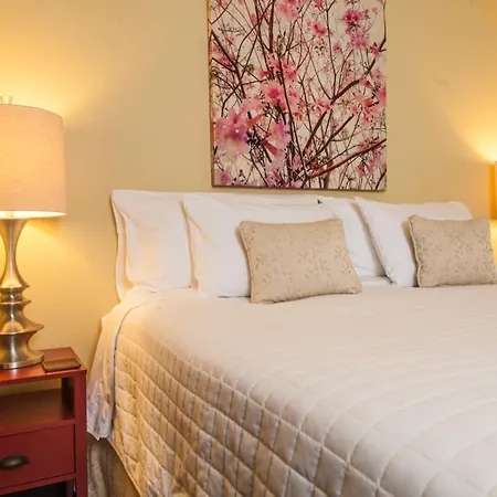 Avery House B&B-2