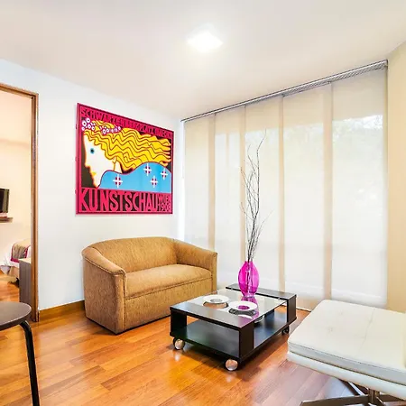 Lloyds Apartasuites Parque 93-3