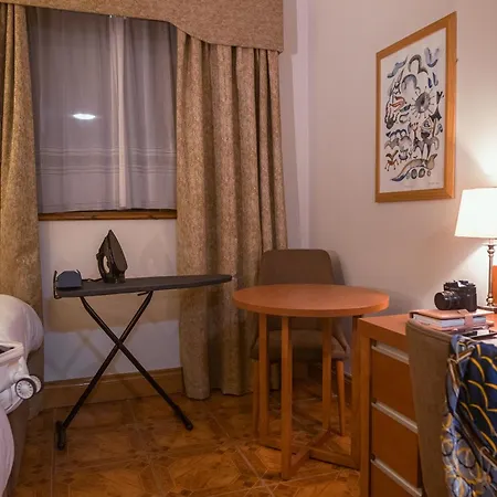 Uppercross House Hotel-3