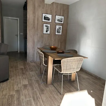 Aja Apartman Family Lux Divcibare-3