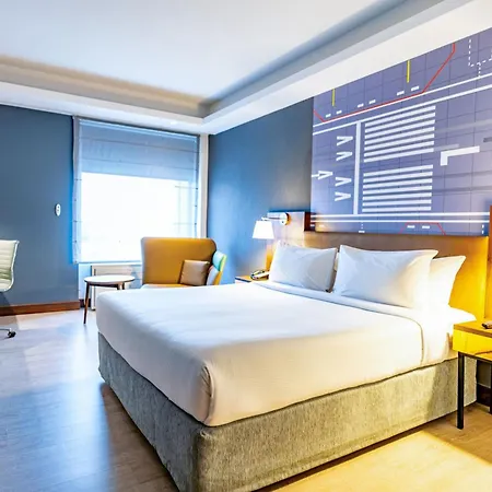 Courtyard By Marriott Santiago Airport-3