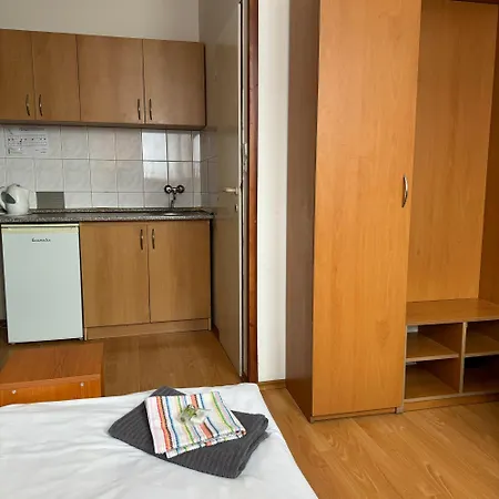 Hotel Avion-2