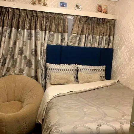 De Gold Nest-Opposite Usa Embassy-3