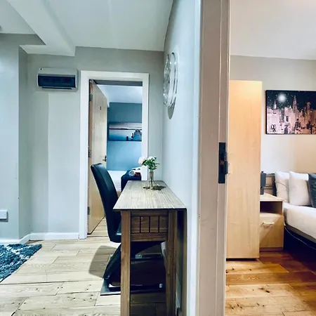 Lovely 4 Bed-2