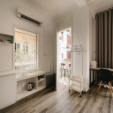 Dalili Homestay - Budget Room Near Old Quarter-3